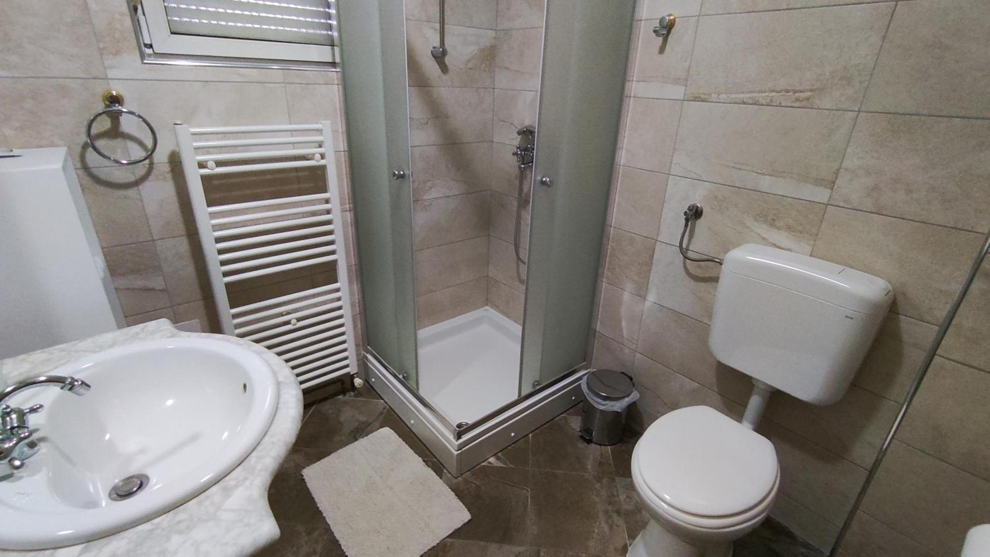 House Bogovic Appartement Karlovac Buitenkant foto